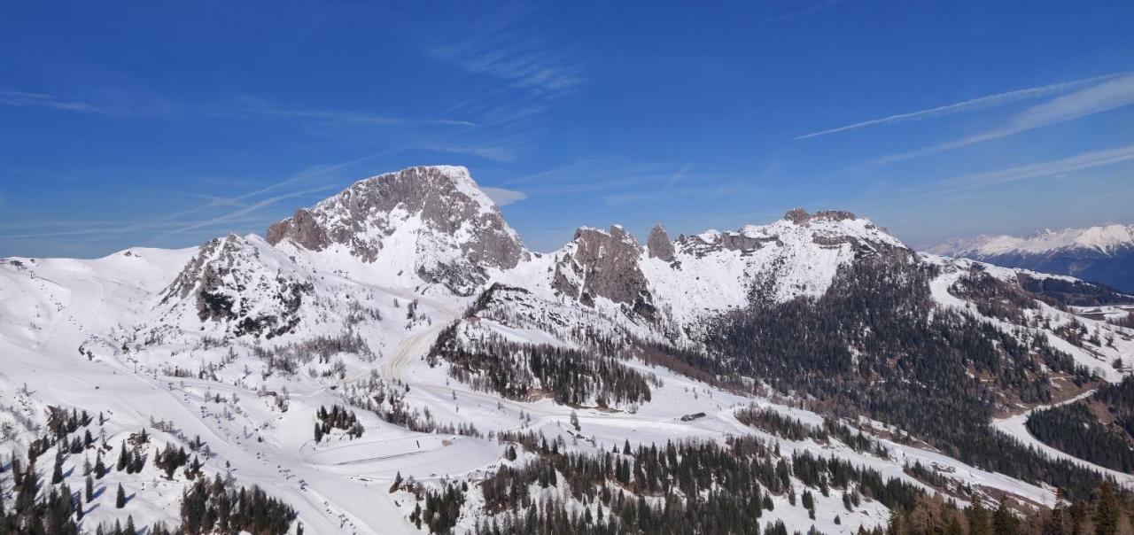 Almhuetten Sonnblick & Almfried Sonnenalpe Nassfeld Luaran gambar